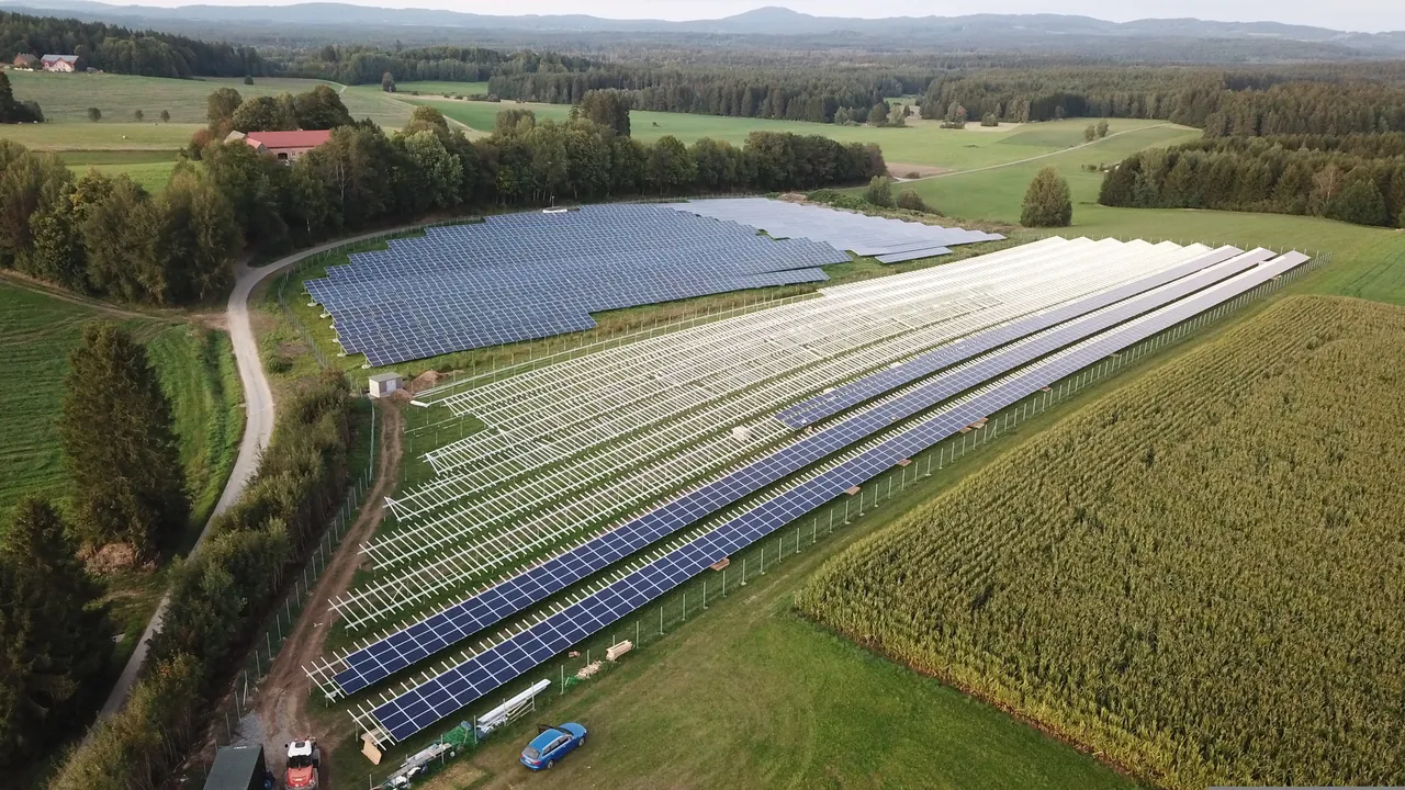 Vista aérea da Usina Solar Horizonte